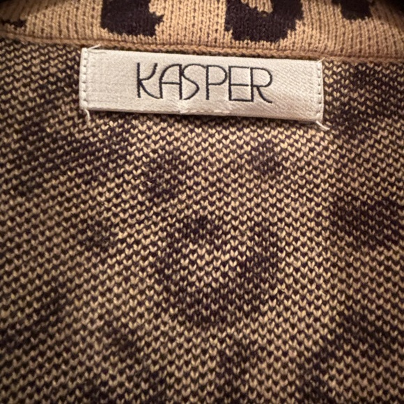 NWT” WOW!!!- KASPER ANIMAL PRINT SWEATER COAT- BRAND NEE!! - Picture 2 of 13
